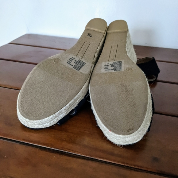 American Eagle Faux Suede Wedges - Picture 8 of 9